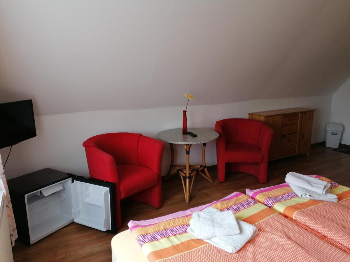فندق Pension Und Bistro" Dat Olle Fischerhus" رالسفيك المظهر الخارجي الصورة